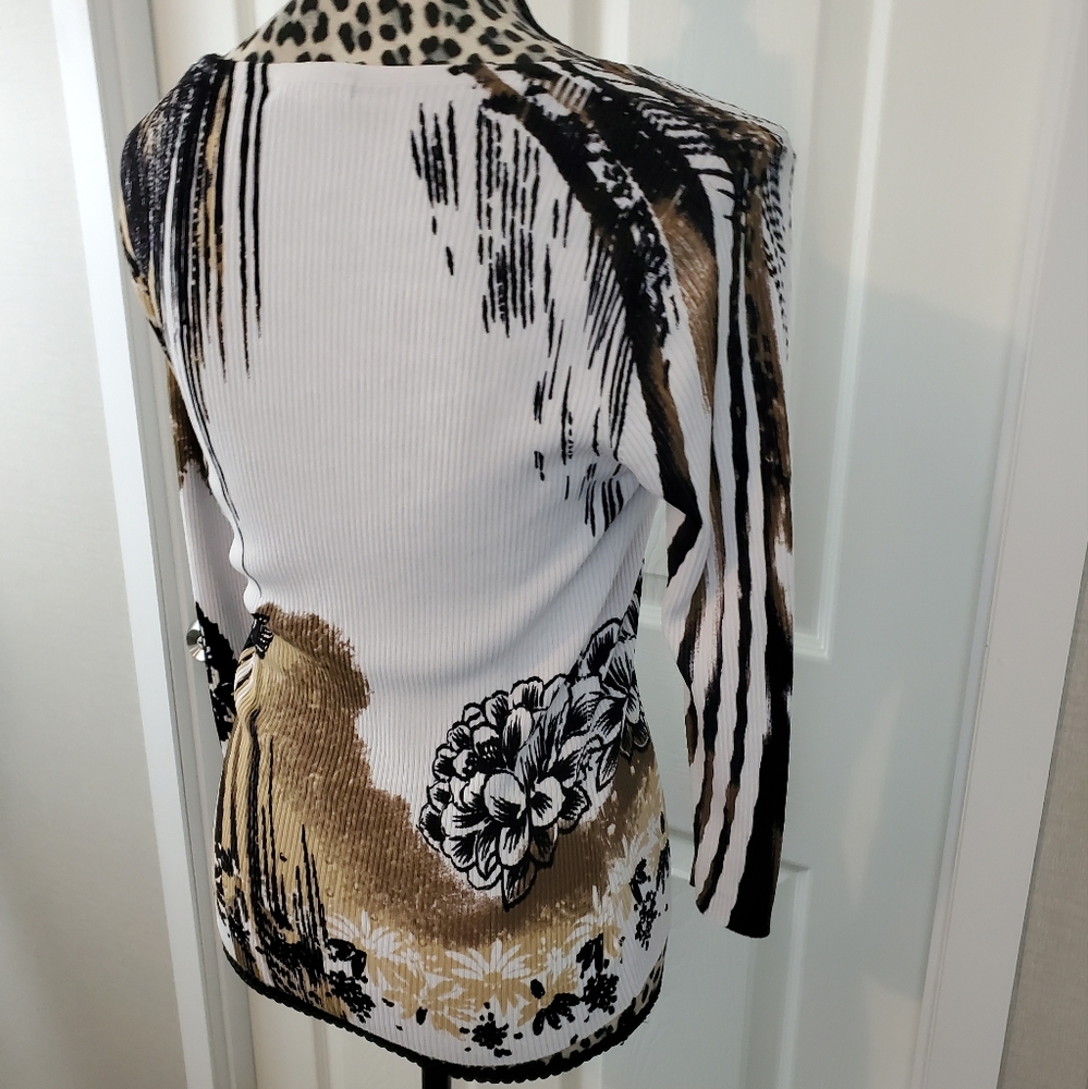 Alison Sheri Floral Top - Picture 7 of 9